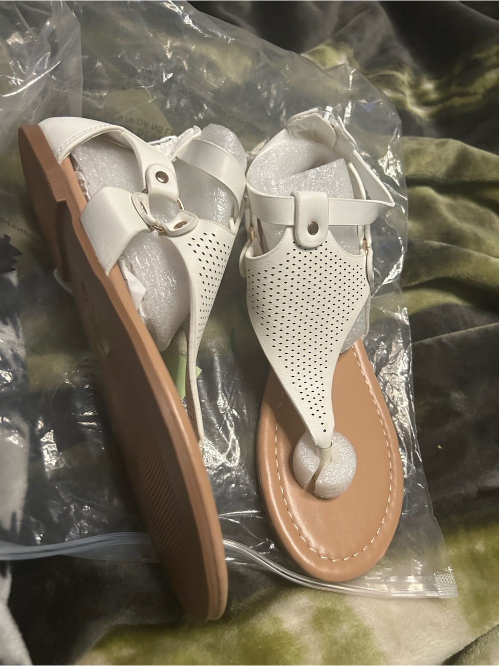 New Women's White Perforated T-Strap Sandals - Picture 3 of 6